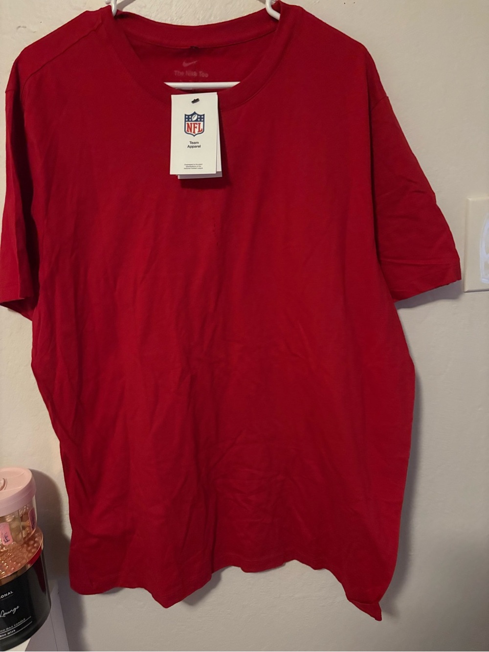 Nike Men's Red Short Sleeve Crew Neck T-Shirt